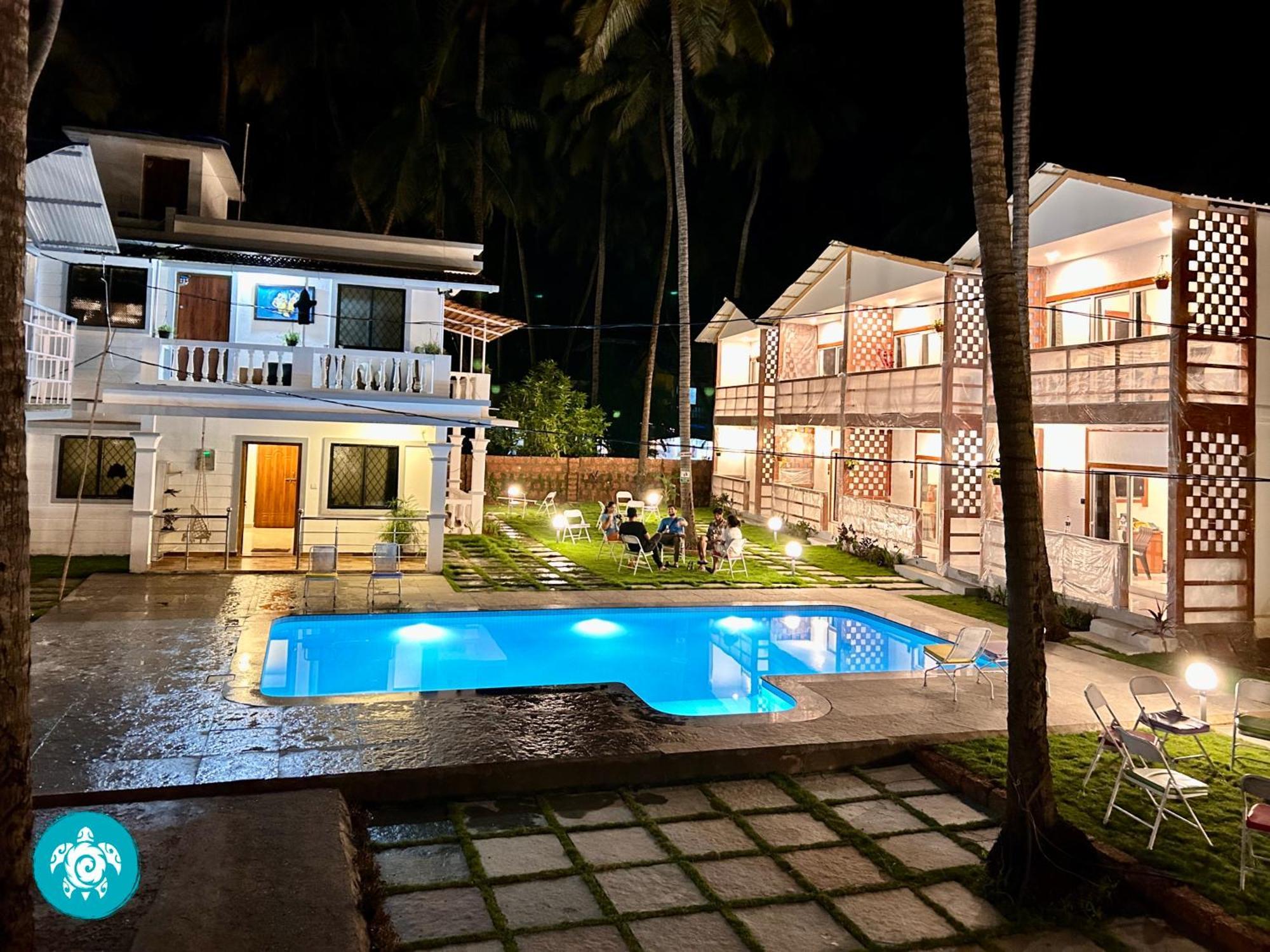 White Turtle Hotel Morjim Extérieur photo